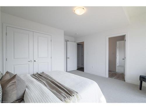 50 Halo Street, Hamilton, ON - Indoor Photo Showing Bedroom