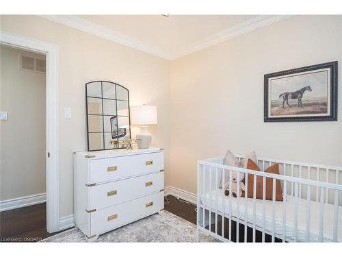 5138 Cherryhill Crescent, Burlington, ON - Indoor Photo Showing Bedroom