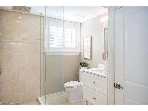 5138 Cherryhill Crescent, Burlington, ON - Indoor Photo Showing Bathroom