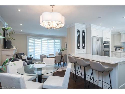 5138 Cherryhill Crescent, Burlington, ON - Indoor Photo Showing Dining Room