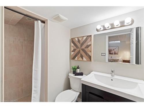 2486 Carberry Way, Oakville, ON - Indoor Photo Showing Bathroom