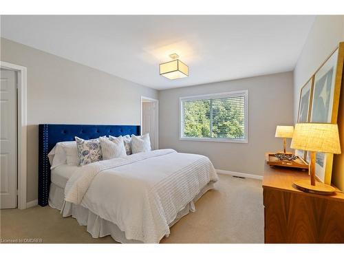 2486 Carberry Way, Oakville, ON - Indoor Photo Showing Bedroom