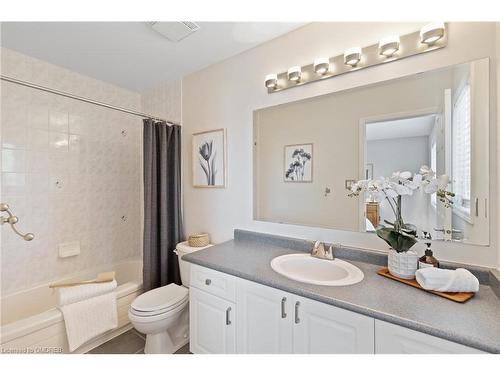 2486 Carberry Way, Oakville, ON - Indoor Photo Showing Bathroom