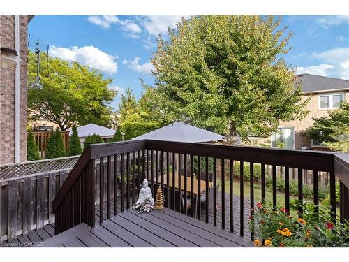 2486 Carberry Way, Oakville, ON - Outdoor