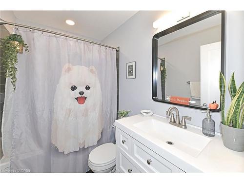 113-1050 Falgarwood Drive, Oakville, ON - Indoor Photo Showing Bathroom