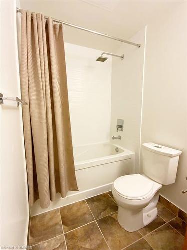 507-7167 Yonge Street, Thornhill, ON - Indoor Photo Showing Bathroom