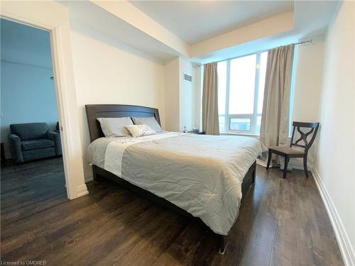 507-7167 Yonge Street, Thornhill, ON - Indoor Photo Showing Bedroom