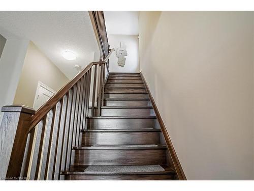 7 Lakelawn Road, Grimsby, ON - Indoor Photo Showing Other Room