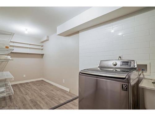 4-7 Lakelawn Road, Grimsby, ON - Indoor Photo Showing Laundry Room