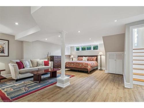 418 Willis Drive, Oakville, ON - Indoor Photo Showing Bedroom