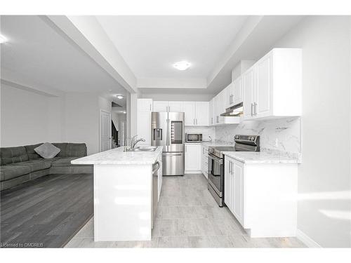 53-520 Grey Street, Brantford, ON - Indoor Photo Showing Kitchen With Stainless Steel Kitchen