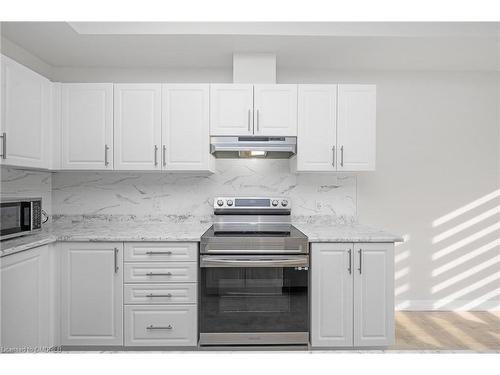 53-520 Grey Street, Brantford, ON - Indoor Photo Showing Kitchen