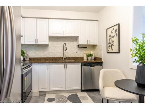 5954 Algarve Drive, Mississauga, ON - Indoor Photo Showing Kitchen With Stainless Steel Kitchen