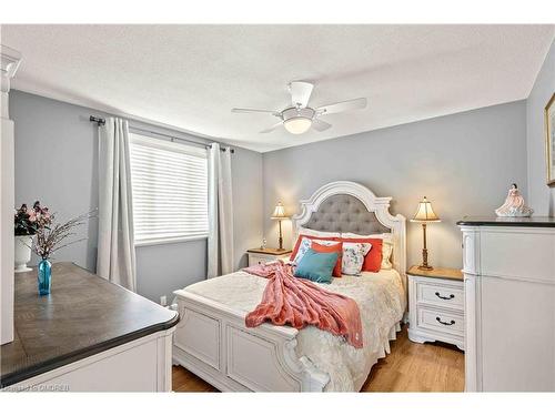 282204 Concession 4 5, Grand Valley, ON - Indoor Photo Showing Bedroom