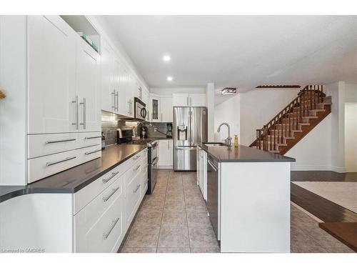 5429 Robjen Road, Burlington, ON - Indoor Photo Showing Kitchen With Stainless Steel Kitchen With Upgraded Kitchen