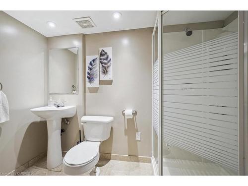 5429 Robjen Road, Burlington, ON - Indoor Photo Showing Bathroom