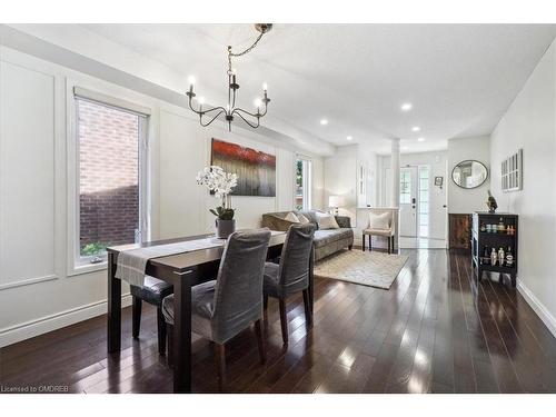 5429 Robjen Road, Burlington, ON - Indoor Photo Showing Dining Room