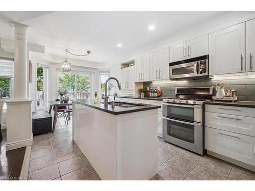 5429 Robjen Road, Burlington, ON - Indoor Photo Showing Kitchen With Stainless Steel Kitchen With Upgraded Kitchen