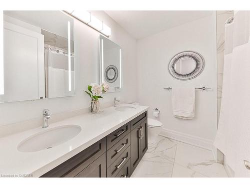 116 Maurice Drive, Oakville, ON - Indoor Photo Showing Bathroom