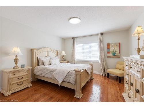 3301 Springflower Way, Oakville, ON - Indoor Photo Showing Bedroom