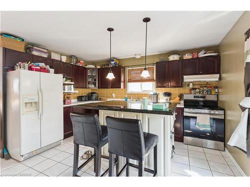 82 Whitlaw Way, Paris, ON - Indoor Photo Showing Kitchen