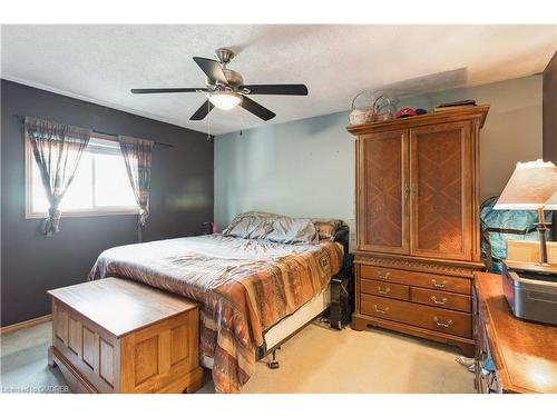 82 Whitlaw Way, Paris, ON - Indoor Photo Showing Bedroom