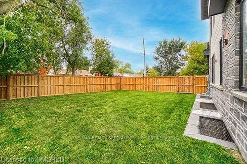 1404 Wren Avenue, Oakville, ON - Outdoor