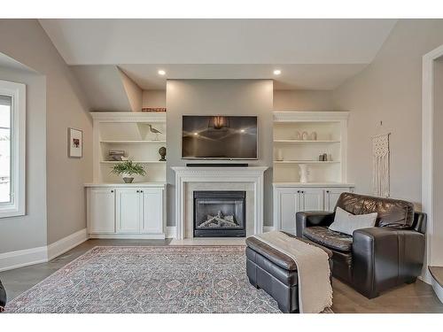 5217 Nova Crescent, Burlington, ON - Indoor With Fireplace