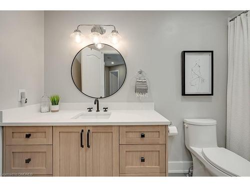 5217 Nova Crescent, Burlington, ON - Indoor Photo Showing Bathroom