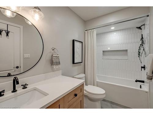 5217 Nova Crescent, Burlington, ON - Indoor Photo Showing Bathroom