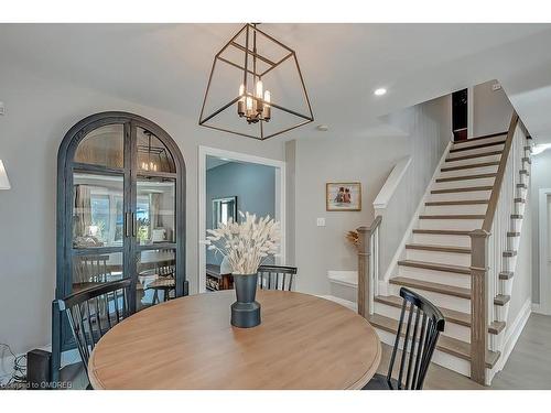 5217 Nova Crescent, Burlington, ON - Indoor Photo Showing Dining Room