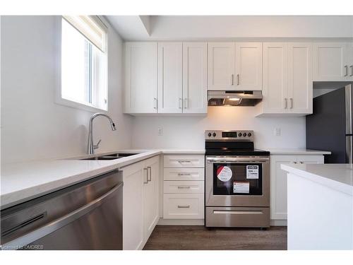 84 Kaitting Trail, Oakville, ON - Indoor Photo Showing Kitchen With Stainless Steel Kitchen With Double Sink