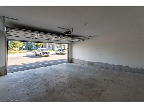 84 Kaitting Trail, Oakville, ON - Indoor Photo Showing Garage