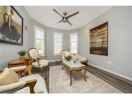 87 Horton Walk, Cambridge, ON - Indoor Photo Showing Living Room