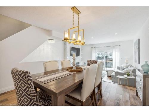 2-3122 Lakeshore Road W, Oakville, ON - Indoor Photo Showing Dining Room