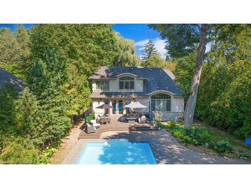 1366 Queen Victoria Avenue, Mississauga, ON - Outdoor With In Ground Pool