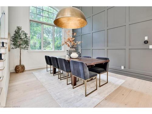 1366 Queen Victoria Avenue, Mississauga, ON - Indoor Photo Showing Dining Room