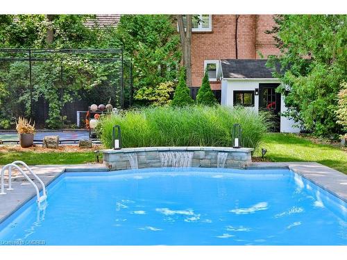 1366 Queen Victoria Avenue, Mississauga, ON - Outdoor With In Ground Pool With Backyard