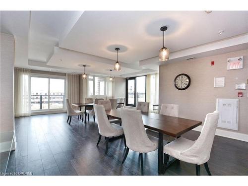 221-128 Garden Drive, Oakville, ON - Indoor Photo Showing Dining Room