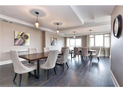 221-128 Garden Drive, Oakville, ON - Indoor Photo Showing Dining Room