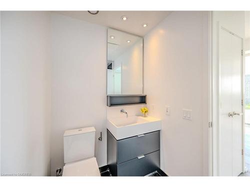 1603-5 Soudan Avenue, Toronto, ON - Indoor Photo Showing Bathroom