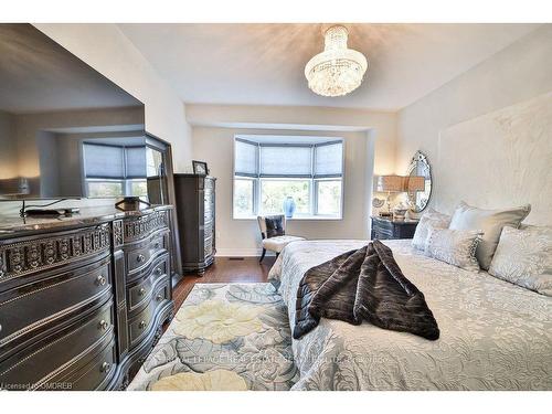 13 Sandy Coast Crescent, Wasaga Beach, ON - Indoor Photo Showing Bedroom