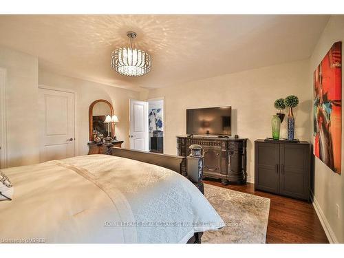 13 Sandy Coast Crescent, Wasaga Beach, ON - Indoor Photo Showing Bedroom