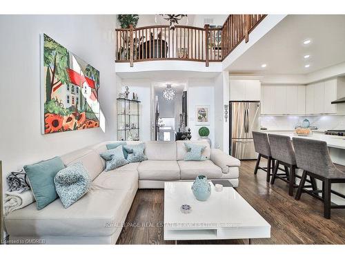 13 Sandy Coast Crescent, Wasaga Beach, ON - Indoor Photo Showing Living Room