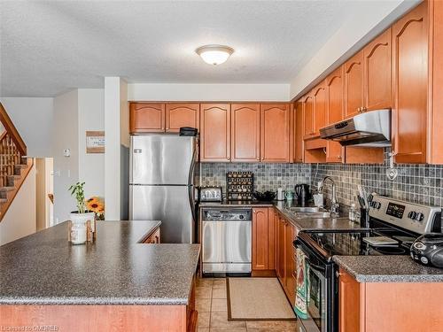 26-163 Livingston Avenue, Grimsby, ON - Indoor Photo Showing Kitchen