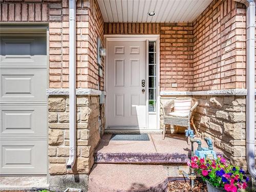 26-163 Livingston Avenue, Grimsby, ON - Outdoor