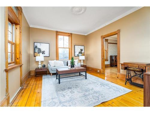 14 Noble Street, Norval, ON - Indoor Photo Showing Living Room