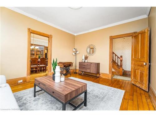 14 Noble Street, Norval, ON - Indoor Photo Showing Living Room