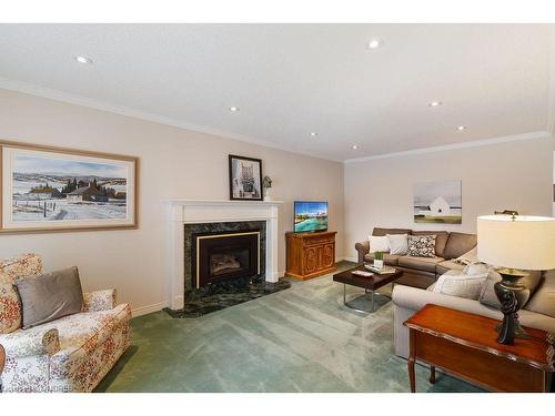 2940 Harvey Crescent, Mississauga, ON - Indoor Photo Showing Living Room With Fireplace