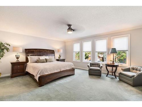 2940 Harvey Crescent, Mississauga, ON - Indoor Photo Showing Bedroom